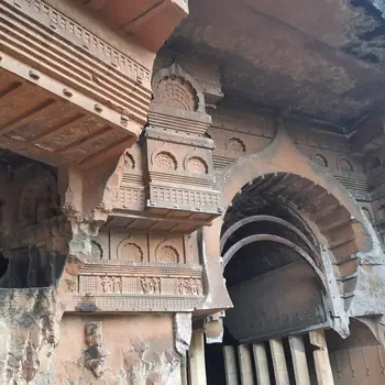 Kondana-caves-02